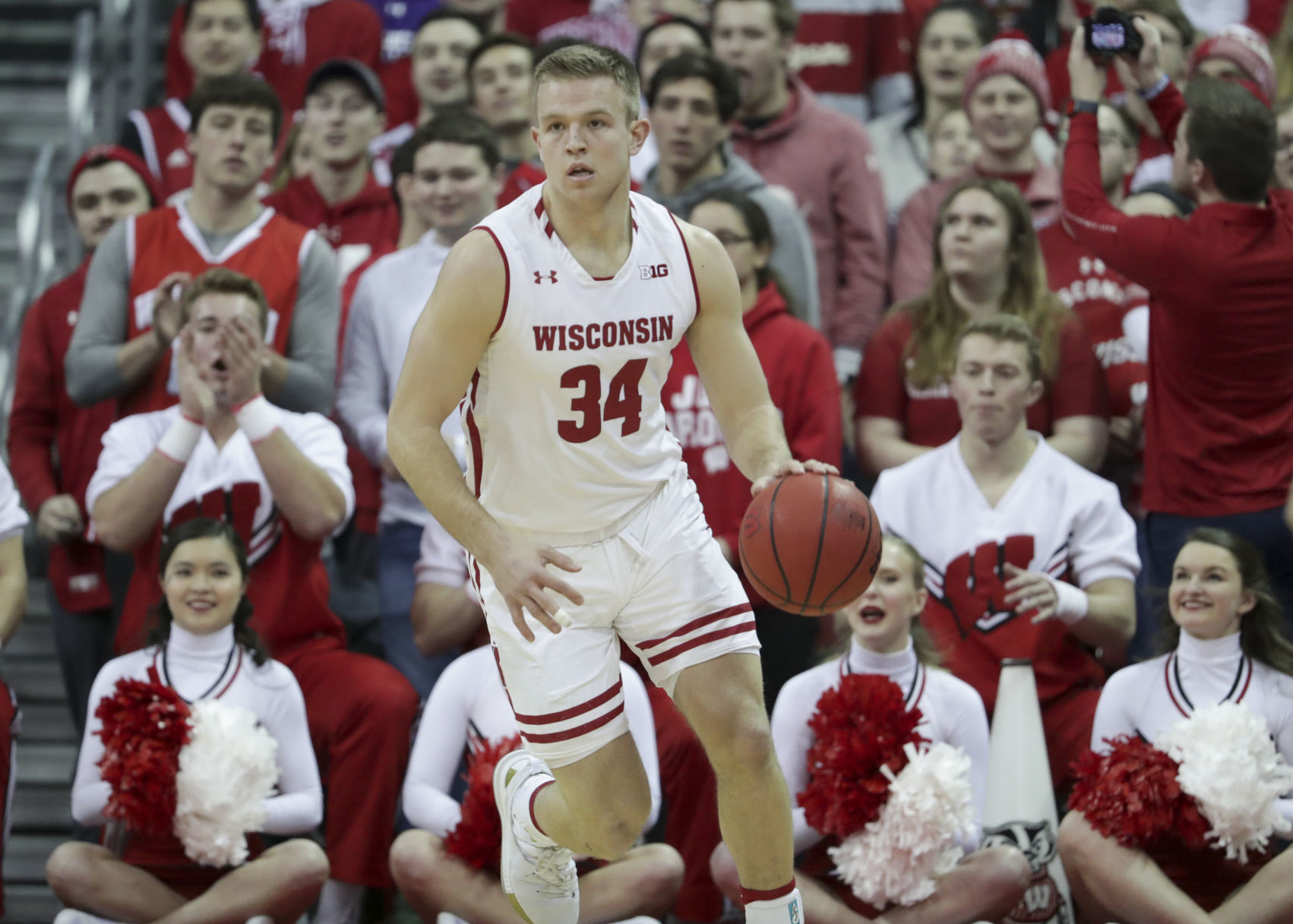Badgers 62, Wildcats 46